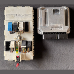 Load image into Gallery viewer, BMW 320d DIESEL N47N F30 F32 F34 F36 2013 ENGINE CONTROL DDE ECU SET  8573259