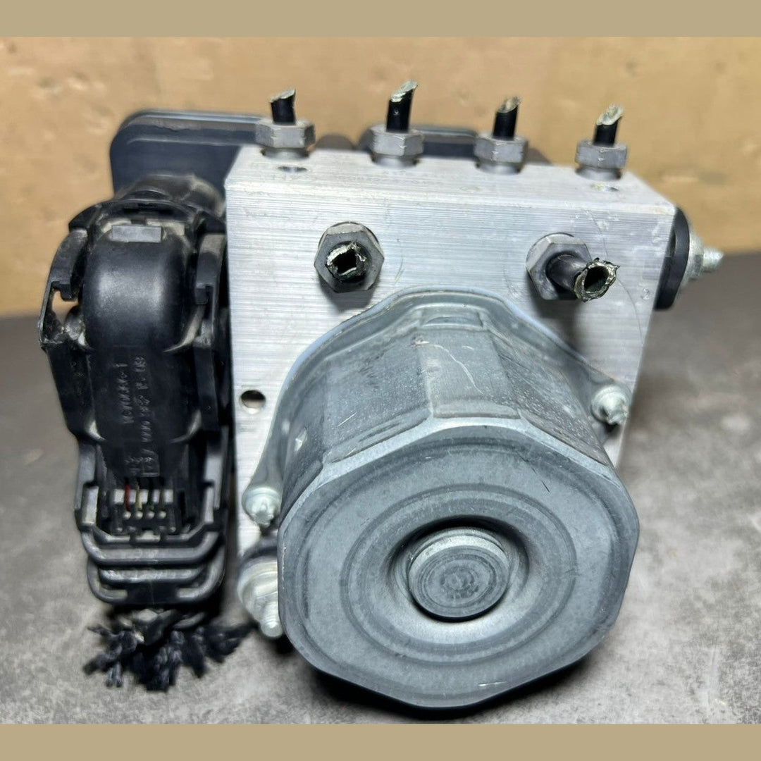 Mercedes W246 CLA  W176 A-Class ABS Anti Lock Brake Pump Module A176 4310600 OEM
