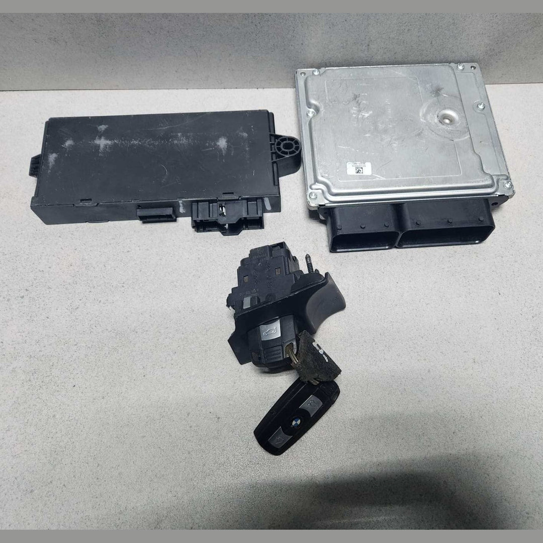 BMW OEM Engine Control Unit ECU SET for E60 520D and E81 120D N47 7809000 