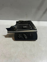 Bild in die Galerieansicht laden, BMW F12, F13, F06 Dashboard Air Vent Grill HEAT BLOWER Right Side 9197487 OEM