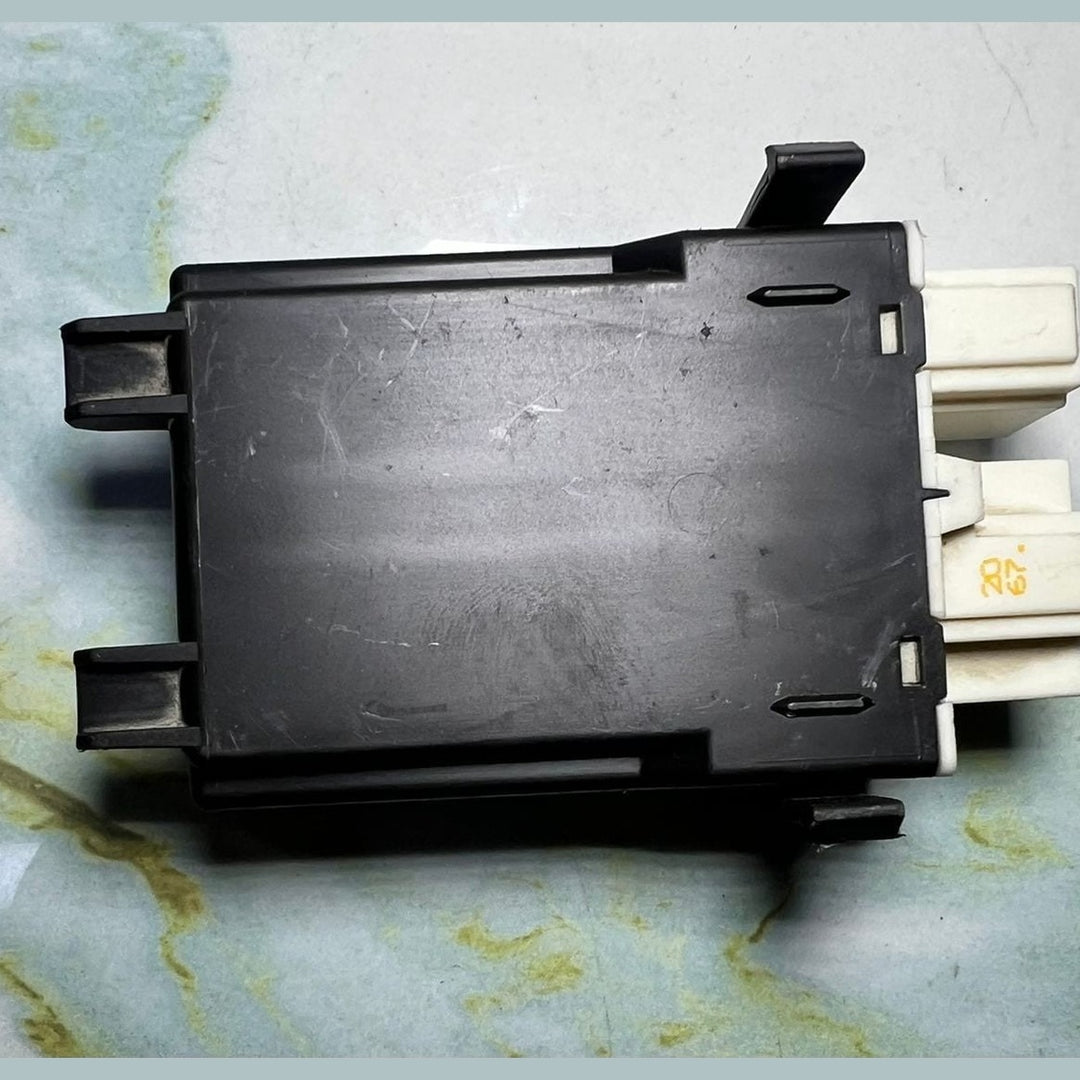 Mercedes Seat Heating Control Module A2229004515 S-Class W222 and GLC W253