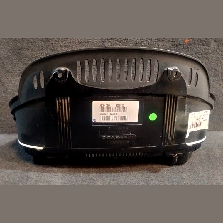 BMW X5 E70 INSTRUMENT CLUSTER SPEEDOMETER KM/H P/N 9236810