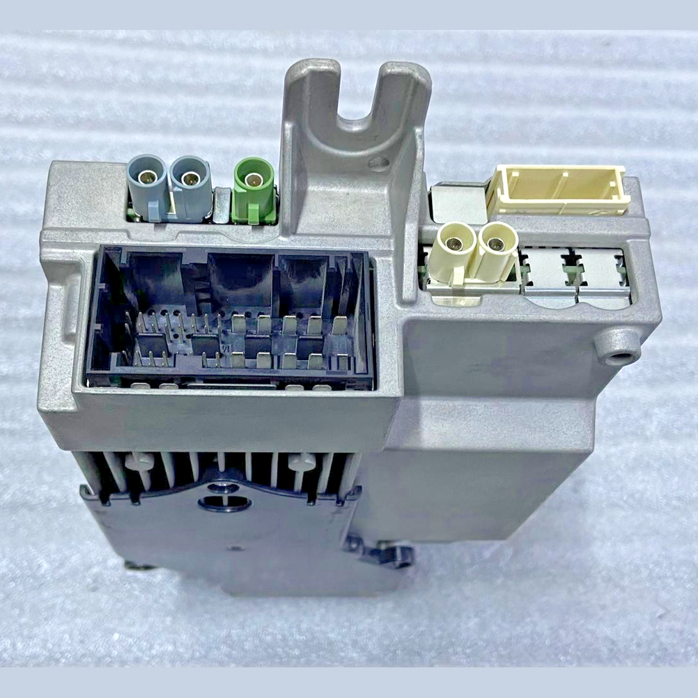 OEM BMW G30 G11 F92 G01 G02 G06 G07 Harman Becker RAM BASE DAB Amplifier 7928588