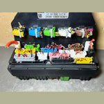 Bild in die Galerieansicht laden, 10-16 Mercedes-Benz W212 W204 Front SAM Module Relay Fuse Box A212 9002827 OEM