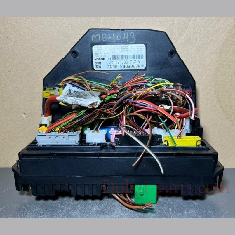 10-16 Mercedes-Benz W212 W204 Front SAM Module Relay Fuse Box A212 9008307 OEM