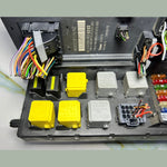 قم بتحميل الصورة إلى عارض الصور، 10-18 Mercedes-Benz Sprinter W906 Fuse Box SAM Control A906 9006303 OEM