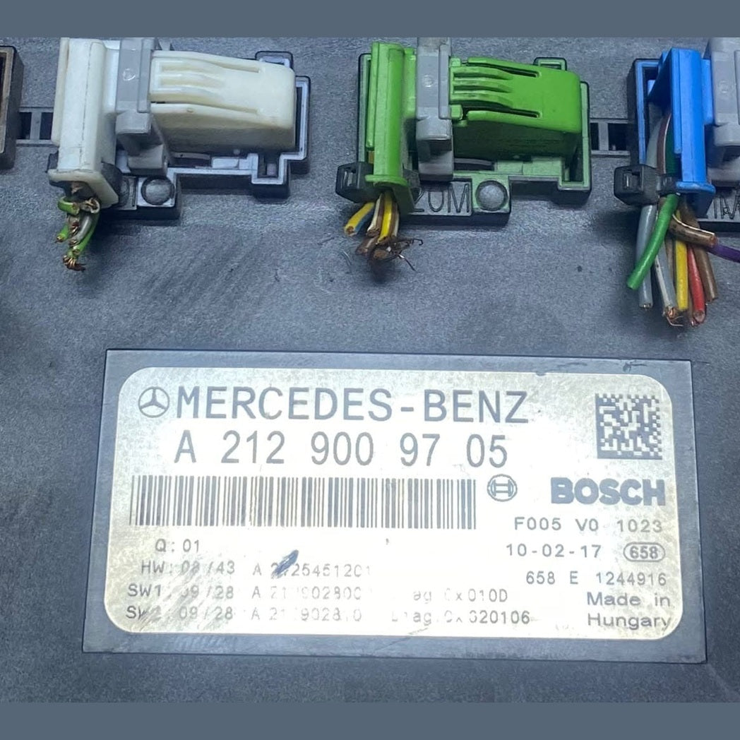 2010-2013 Mercedes-Benz C200 Front Sam Fuse Box Control Module A2129009705