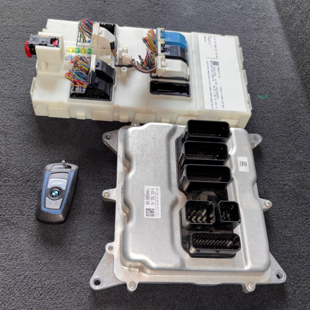 BMW F30 320i N20 ENGINE CONTROL Unit ECU SET DME WITH KEY 8631725