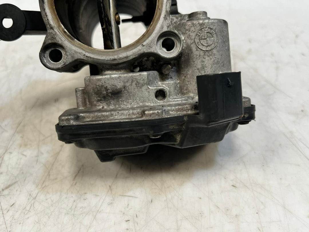 2013 BMW X3 X4 X5 X6 E84 E83 F25 F26 E70 F15 E71 F16 Throttle Body 7810752 OEM