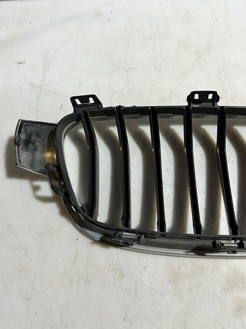 BMW 3 Series F80 F30 F31 F32 F35 Left Chrome BUMPER Kidney Grille 7295441 OEM