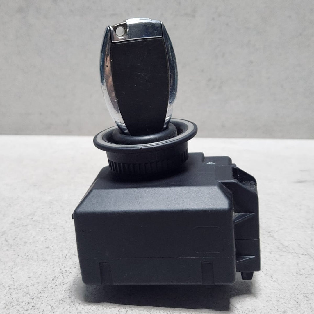 2008-2014 Mercedes-Benz C300 Ignition Switch Module Lock A2079052600