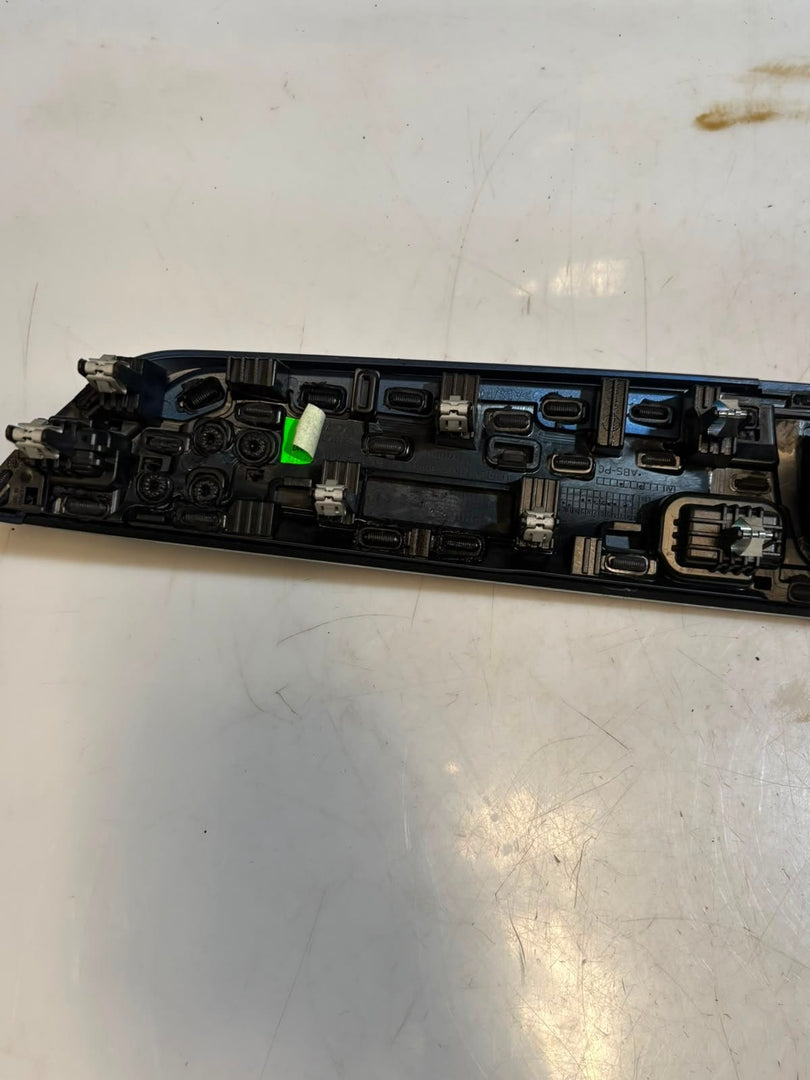 2015-2018 BMW 320i F30 3 Series Center Dashboard Air Vent 9347436 OEM