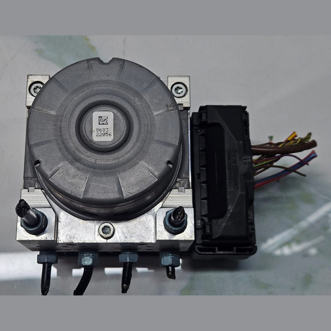 2016 BMW 320i Abs Pump Control Module 6881173