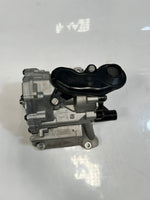 Load image into Gallery viewer, 2006 BMW Mini Cooper F55, F56, F57 B38 B48 Engine Oil VACUUM Pump 7624135 