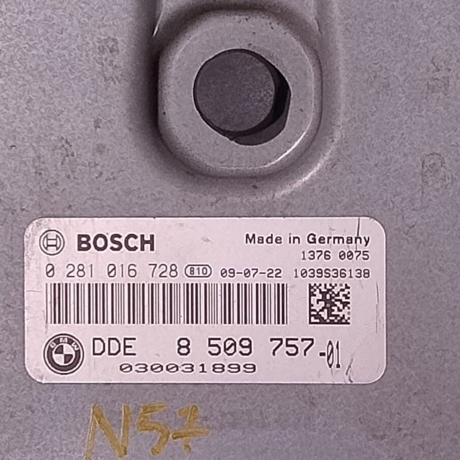 BMW 5 7 SERIES F01 F02 F10 F07 N57 D30A ENGINE CONTROL AUTOMATIC - DDE  8509757