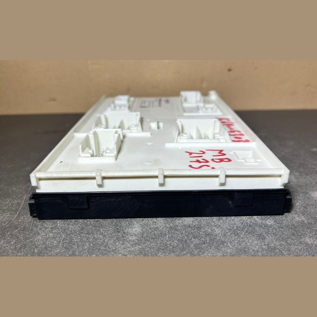 Mercedes-Benz W156 GLA GLC Front SAM Body Control Module Unit A156 9005303 OEM