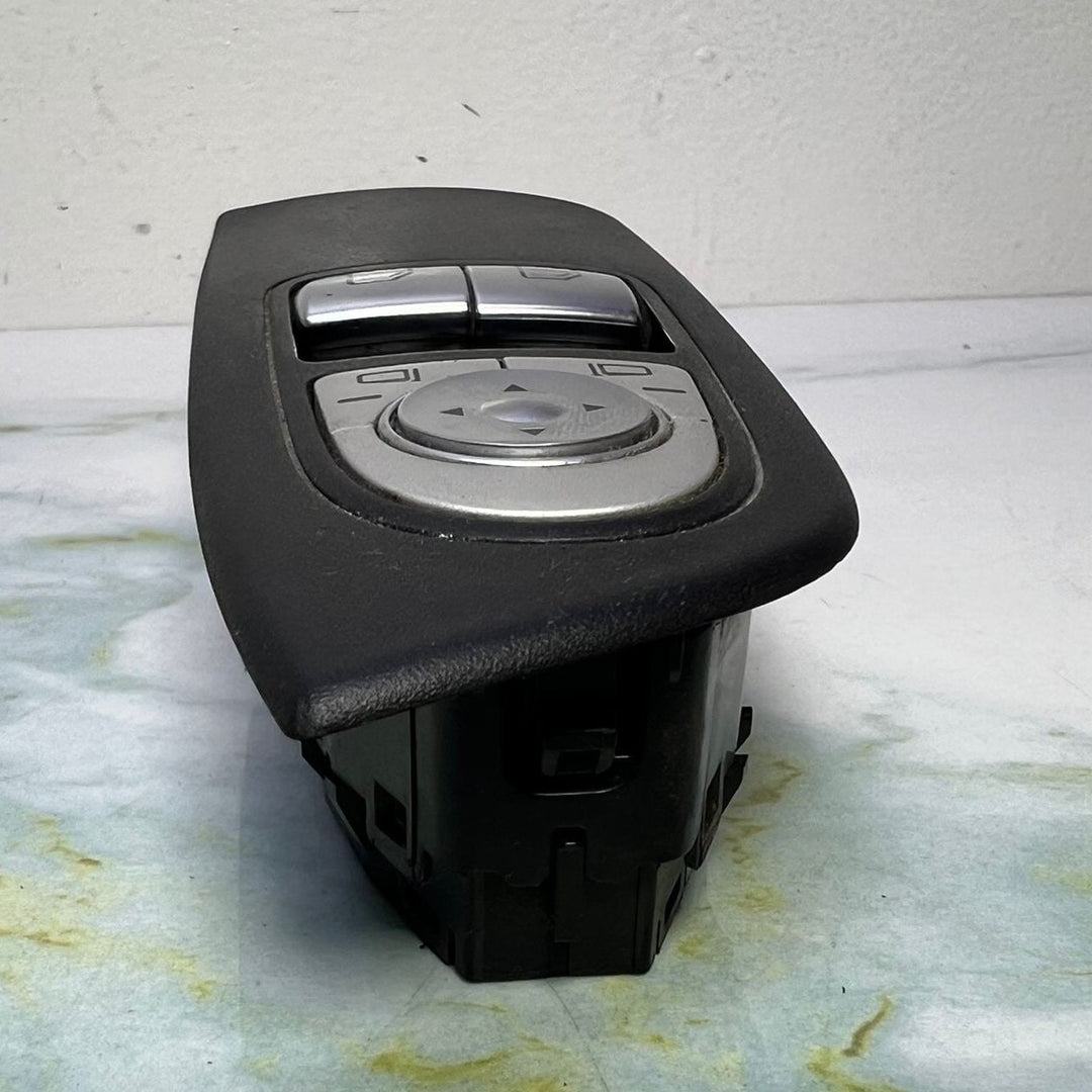 Mercedes Power Window Control Switch A2059056911 W205 C Class and Vito W447