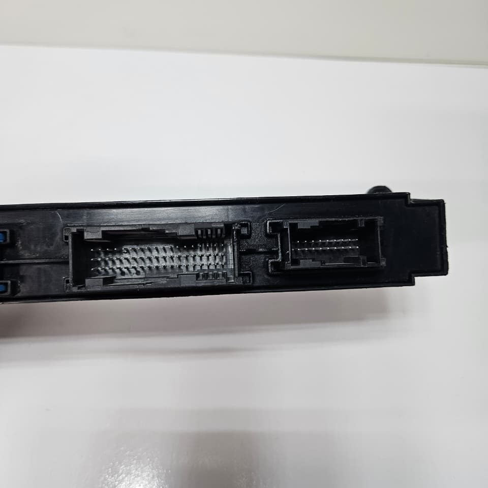 2011-2013 BMW 528i Body Control Module 9286940