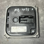 قم بتحميل الصورة إلى عارض الصور، 12-16 Mercedes W218 LED Headlight Voltage Regulator Ballast Module A218 9009003