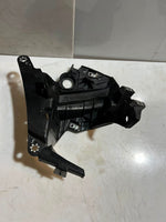 Bild in die Galerieansicht laden, 2013-2018 BMW X5 F15, F16, F85, and F86 Fender Module Mount Bracket Left 7294543