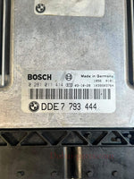 Load image into Gallery viewer, 2000-2006 BMW X5 E53 3.0d M57N Engine Control Unit ECU ONLY DDE 7793444 OEM