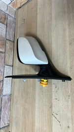 Bild in die Galerieansicht laden, 2014-2016 BMW F10 SPF GLS LEFT SIDE VIEW Mirror 046412 OEM