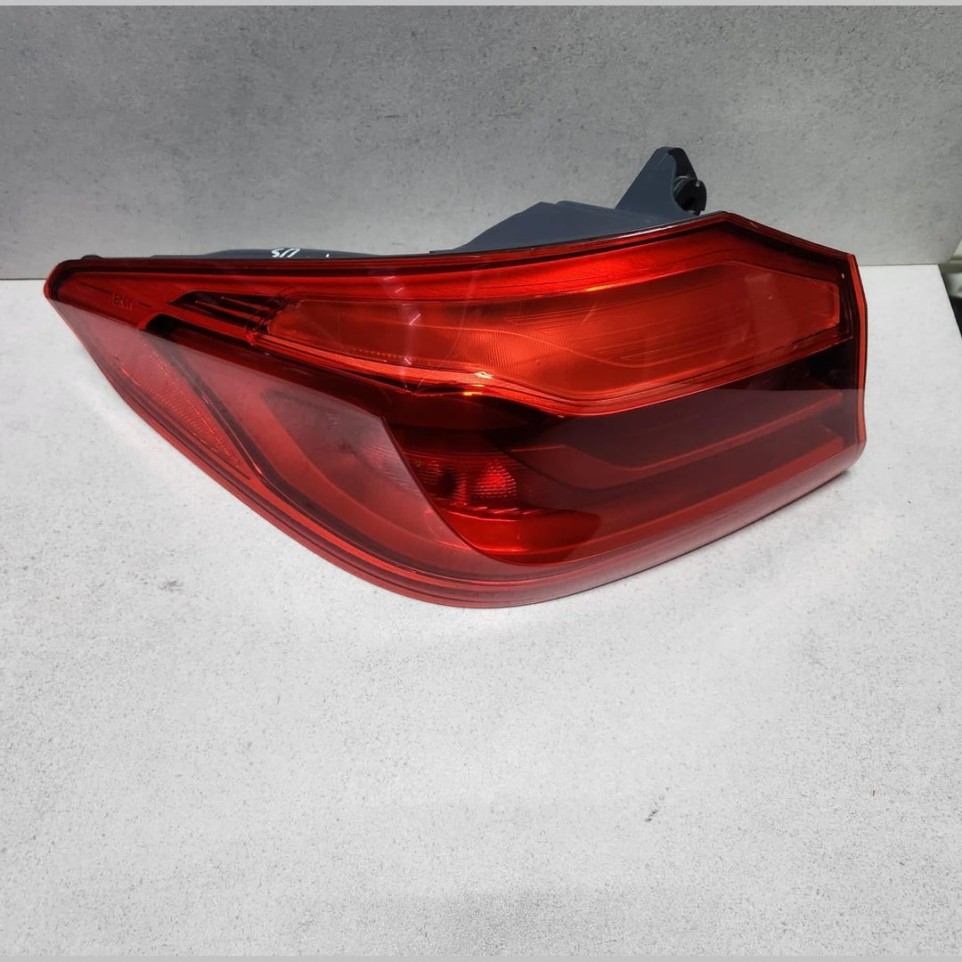 2017-2023 BMW 530i Left Outer Tail Light 7376469 530i 540i 530e M5 G30 F90