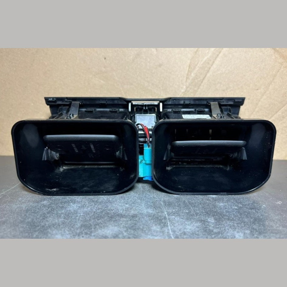 2008-2010 Mercedes W204 C-Class Front Center Dashboard  Heater A/C Air Vent