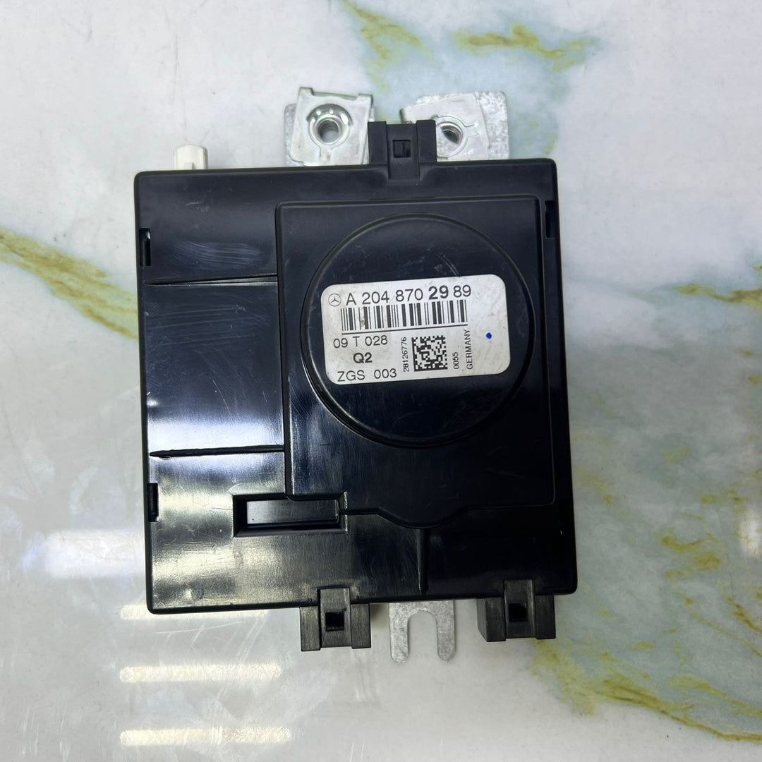 2011-2015 Mercedes-Benz C180 Antenna Amplifier A2048702989 C Class W204