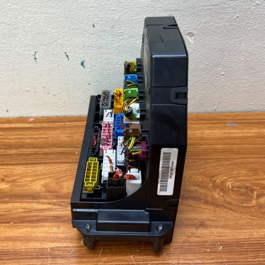2010-2014 Mercedes CLS550 Sam Module Relay Fuse Box A2129007024 W218 CLS-Class