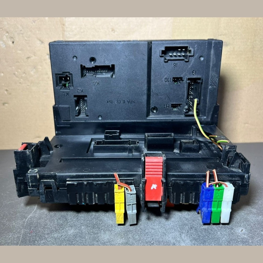 Mercedes Benz W221 Rear Sam Fuse Box Relay Control A221 9006902  A221 9003602