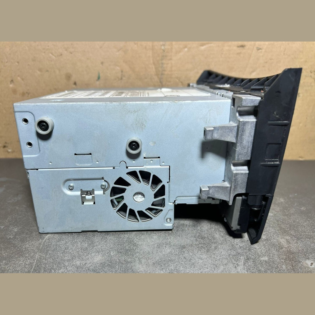 14–16 Mercedes-Benz W218 CLS Radio Audio Head Unit CD Player A218 9006007 OEM