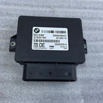 Bild in die Galerieansicht laden, OEM BMW F10 F11 F12 EMF Module Parking Brake Unit Electric Control 6863800