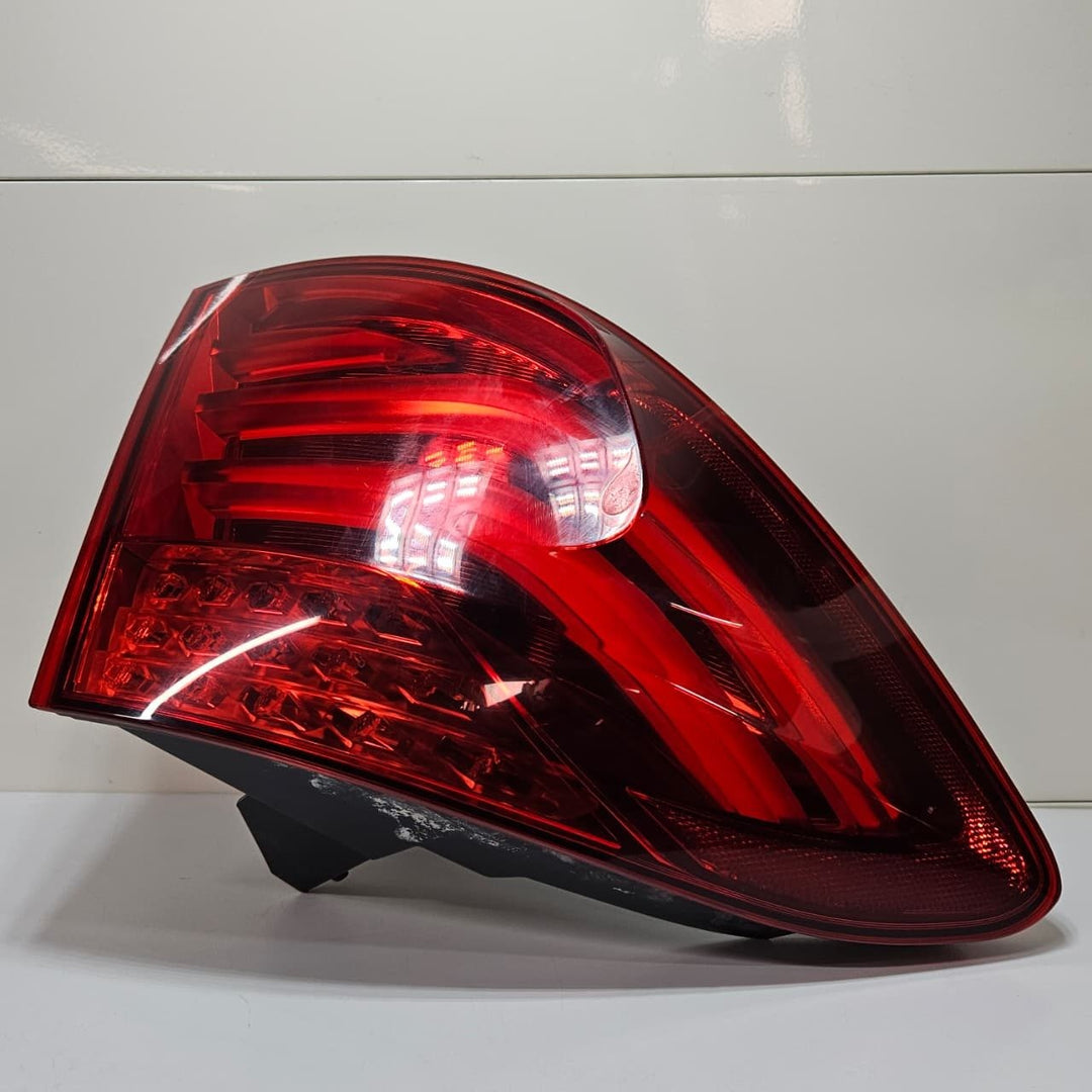 OEM BMW 5 Series GT F07, Rear Taillight 7199643 2015
