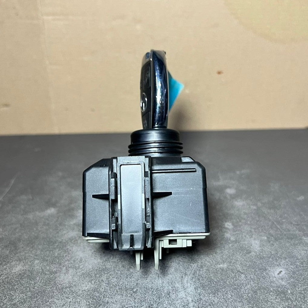 10-16 Mercedes CLS550 W218 Ignition Switch Module Unit W/key A2129056601 OEM