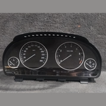 Bild in die Galerieansicht laden, BMW F10 F11 F25 X3 E-SERIES INSTRUMENT CLUSTER (KM/H) P/N 9291408-01