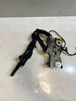 Load image into Gallery viewer, 2018 BMW 7 5 Series G30 G31 ENGINE BONNET Hood Hinge PASSENGER SIDE 7347407 OEM