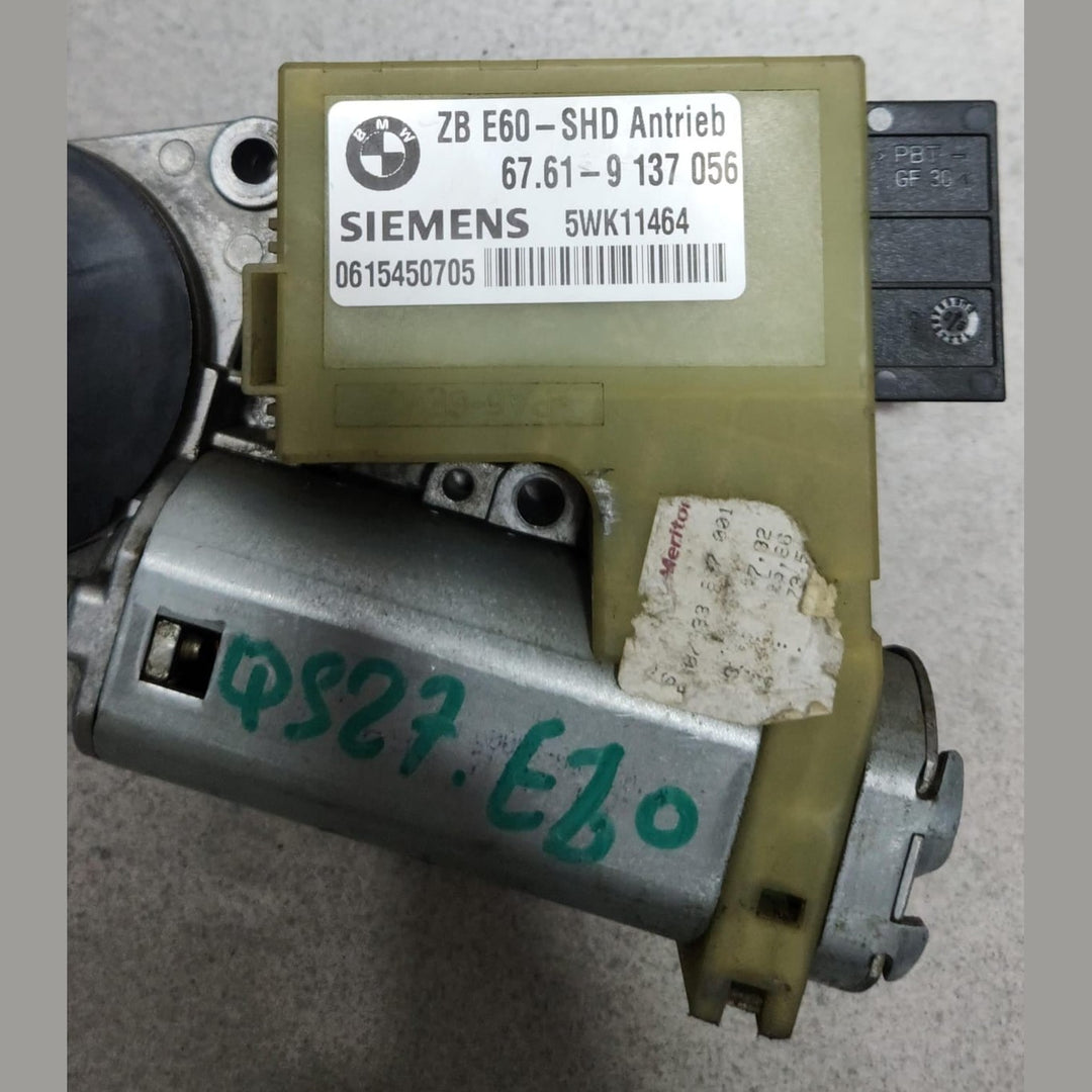 2008-2011 BMW 528i Sunroof Motor 9137056 5 Series E60 E61 OEM