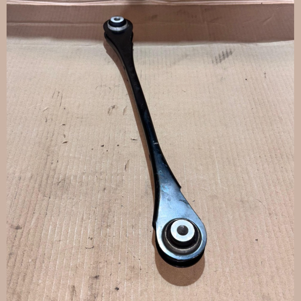 BMW OEM  G20 G22 G42 REAR TRACK STRUT ARM WITH RUBBER MOUNT 6879659