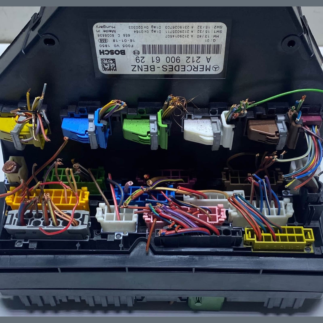 2010-2016 Mercedes-Benz E350 Fuse Box Module SAM Control Unit A2129006129