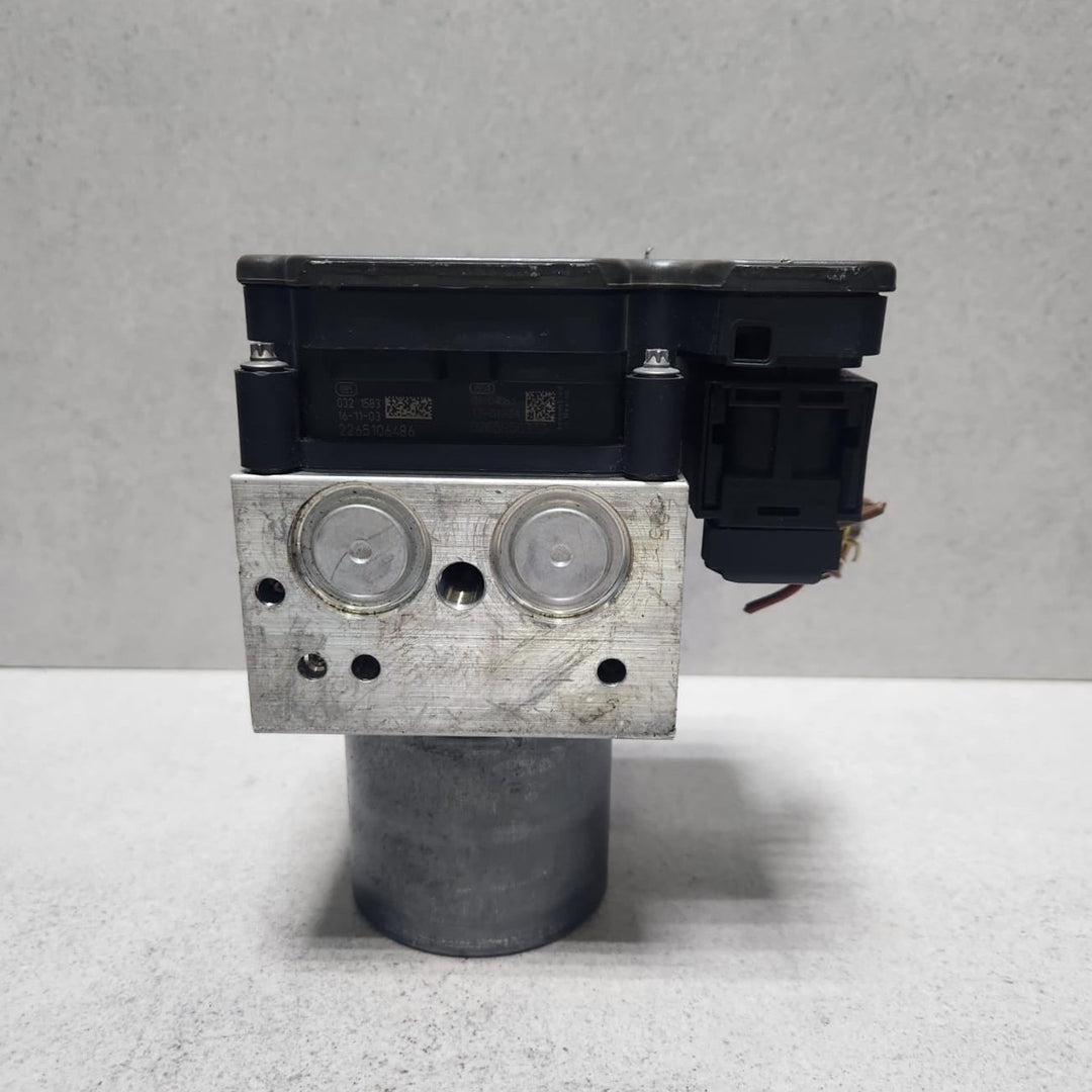 2015-2018 BMW X5 Abs Pump Control Module 6884733 X5 and X6
