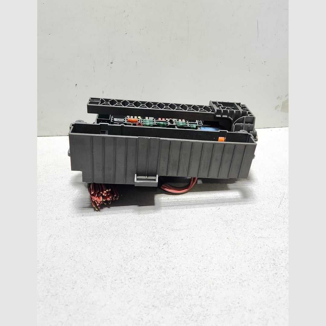 BMW Z4 E89 Power Distribution Fuse Box Front Plastic Metal 9154971 OEM