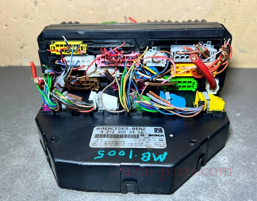 10-16 Mercedes-Benz W212 W204 Front SAM Module Relay Fuse Box A2129003314 OEM