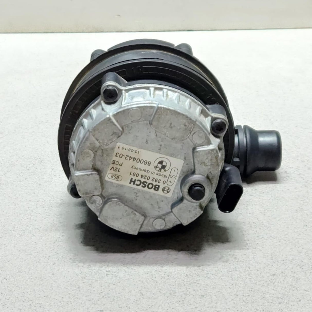 BMW Auxiliary Water Pump 8600442 F20 F22 F30 OEM