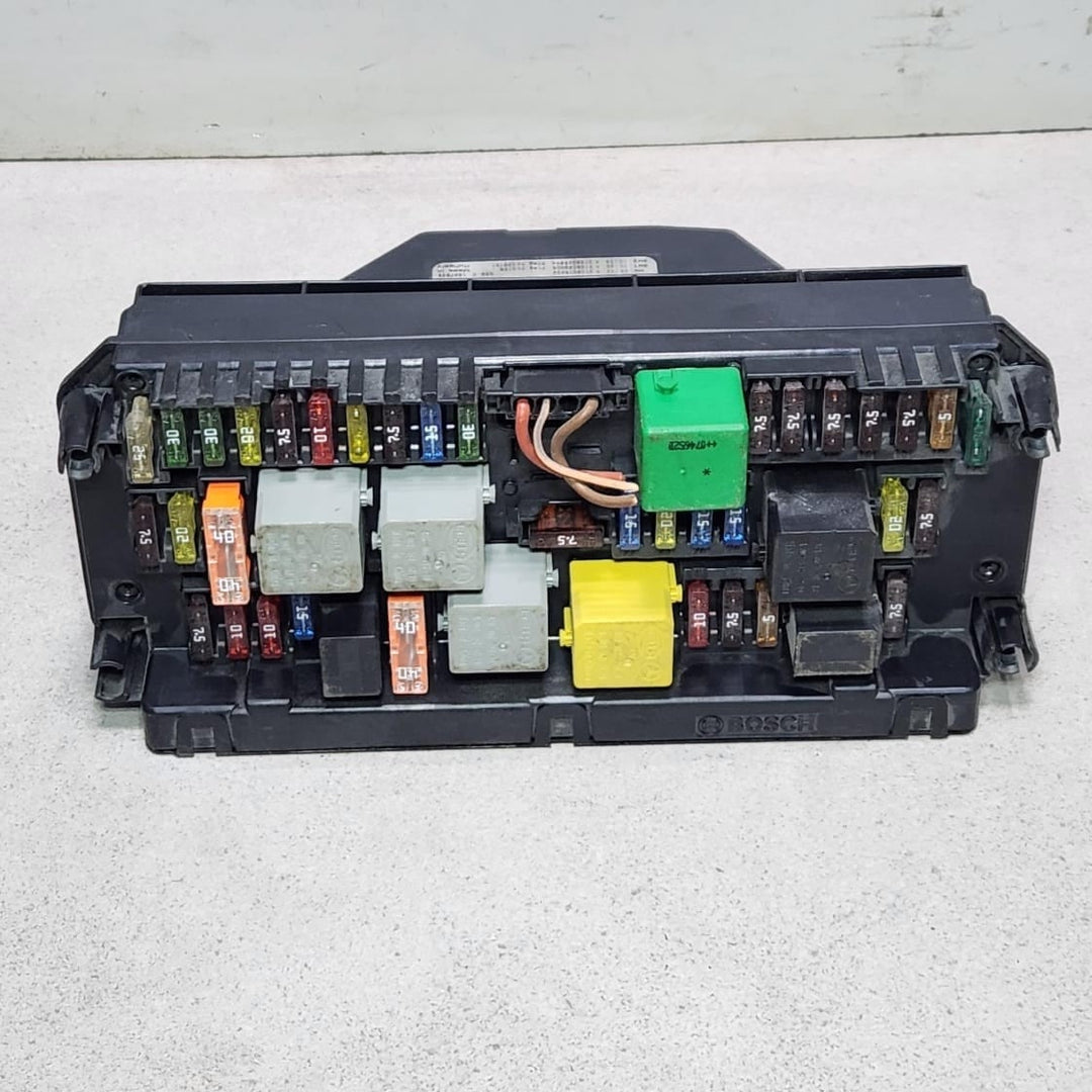 2011-2012 Mercedes-Benz C180 Fuse Box Control Module A2129004611 W204 C-Class 