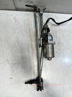 Bild in die Galerieansicht laden, 2010-2015 BMW X1 E84 Front Windshield Wiper Motor And Linkage 2992466 OEM