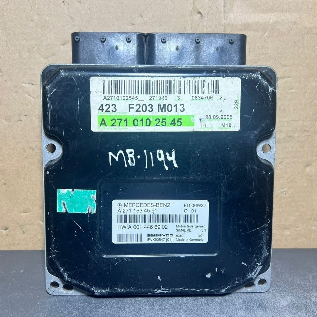 03-06 Mercedes W203 C-Class Engine Control Module Unit ECM ECU A271 0102545 OEM