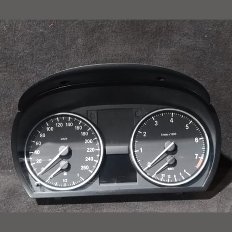BMW 3 E90 E91  SPEEDOMETER / INSTRUMENT CLUSTER - 9242344
