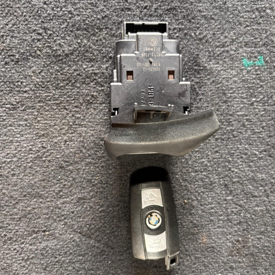 BMW Z4 X1 20i N20 E84 ENGINE CONTROL ECU Kit DME CAS3 + Key Manual - 8603576