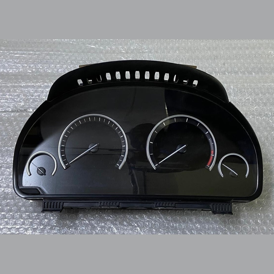 OEM BMW 5 GT F07 2009 Diesel Speedometer instrument cluster 9220800 Bosch HUD